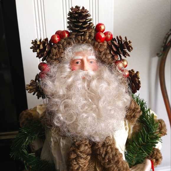 Vintage 23"' tall Gold & Cream Victorian/Old World Santa Tree Topper - Picture 5 of 7